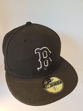 Boston Red Socks  MLB Black Fitted Hat 7 1/8- New Era 59FIFTY